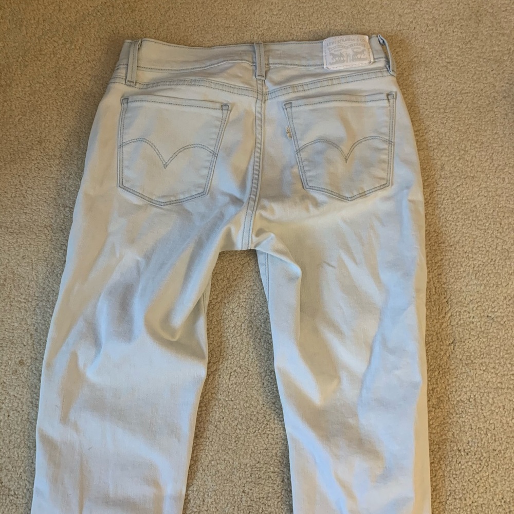 Levi Jeans - Picture 2 of 4